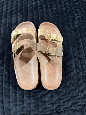 Women’s  Brown Double-Buckle Slide Sandals